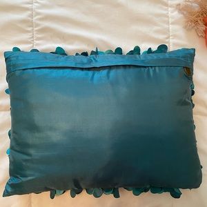 Pier 1 Accents - Pier 1 Accent Pillow Pier 1 Accents - Pier 1 Accent Pillow